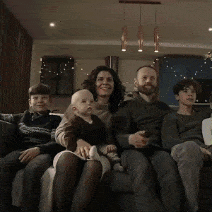 Revoluționează-ți Experiența TV cu Antena Magică! 2